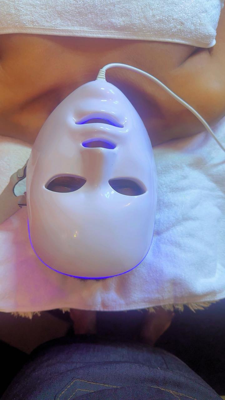 Hydra Facial